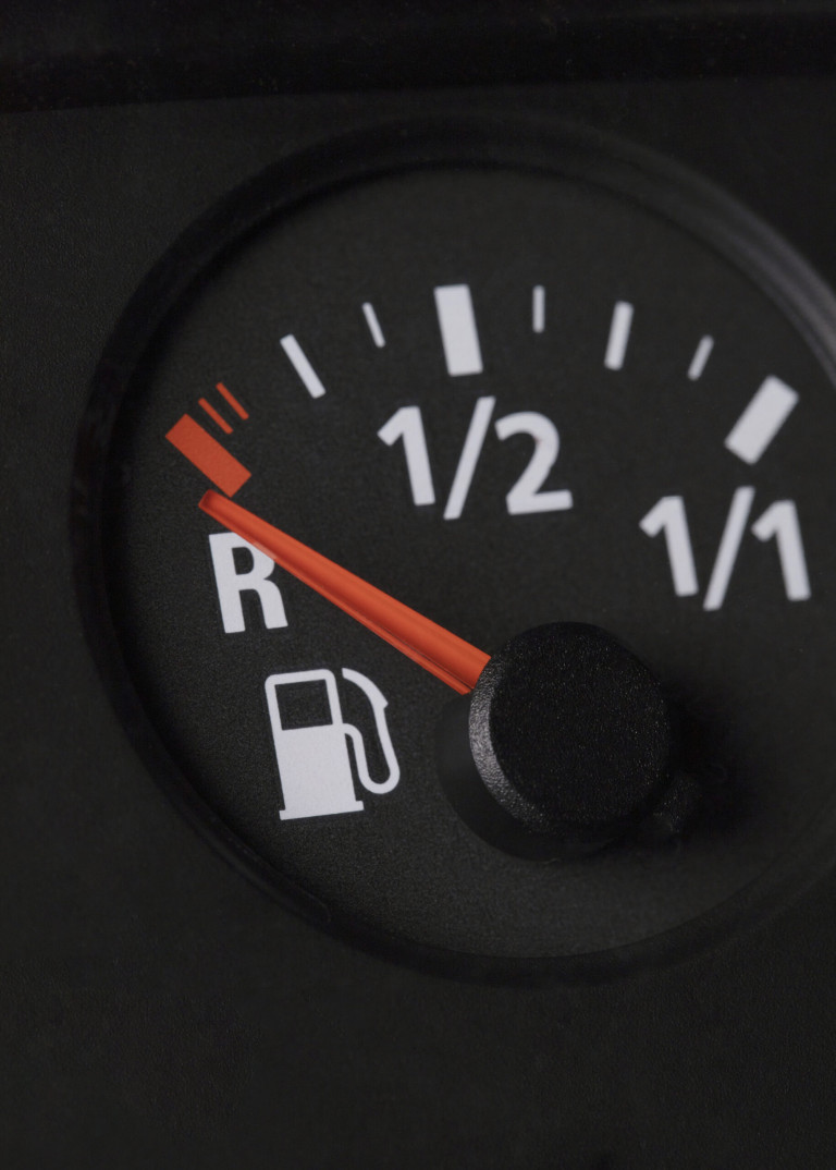 close-up-fuel-level-gauge-vehicle-1