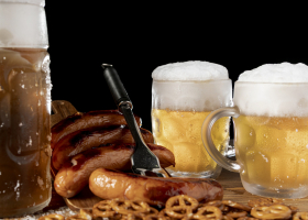 close-up-bavarian-beers-snacks