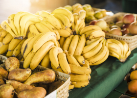 organic-fresh-fruits-table-sale-supermarket